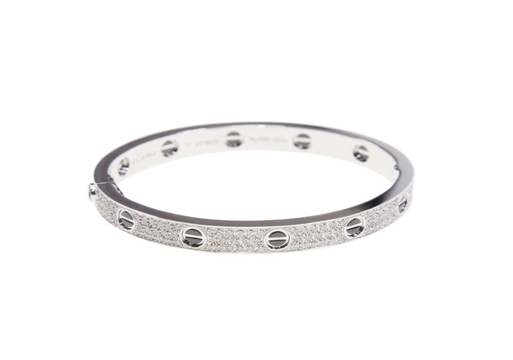 Cartier armbanden: tijdloos, elegant en een investering waard